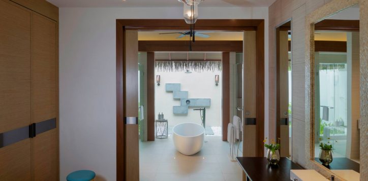 pullman-maldivesmaamutta_beachvilla108_bathroom_31a8043-2