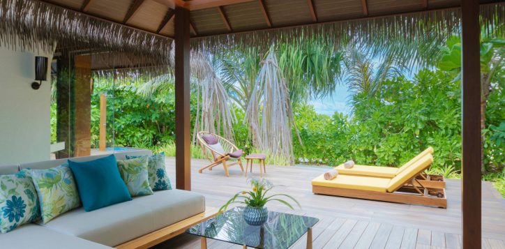 pullman-maldivesmaamutta_beachvilla108_outdoordeck_31a8031-2