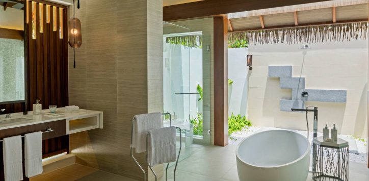 pullmanmaldivesmaamutaa_oceanvilla_bathroom_3820-2