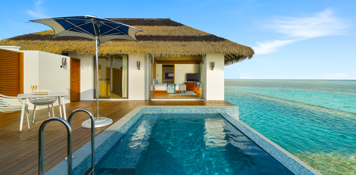 aqua-villa-deck-2