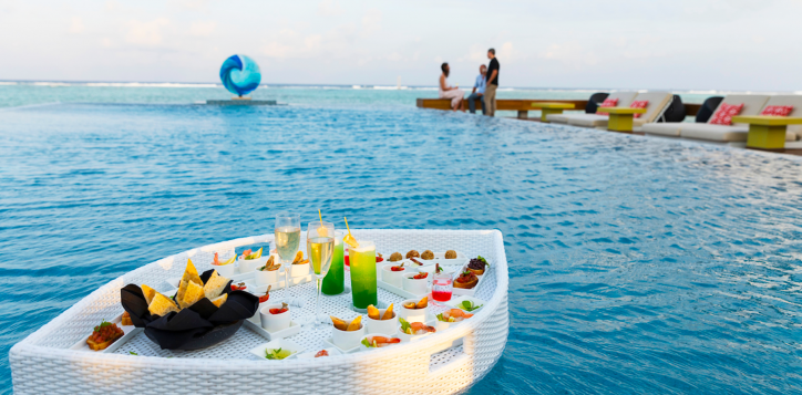 floating-party-2