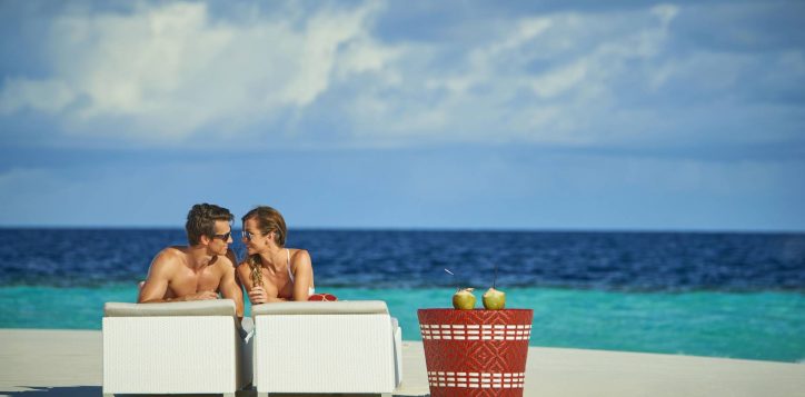 2_sand-bank-couple-romantic-setup-2