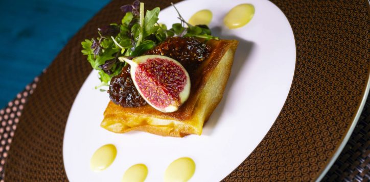 phat-chameleon_vegan_smoked-tofu-brick-2