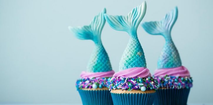 mermaid-cupcakes-picture-id1179344789